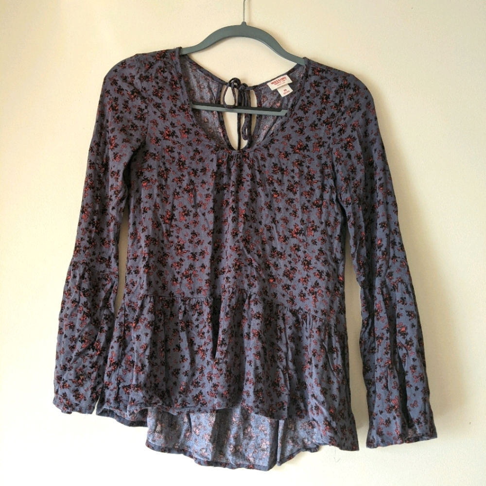 ❌SOLD❌ Flowy Floral Top